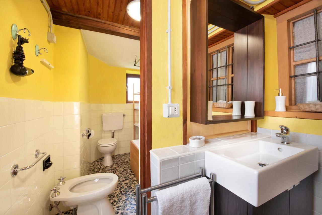 B&B Casa Quaroni Anzino Eksteriør billede