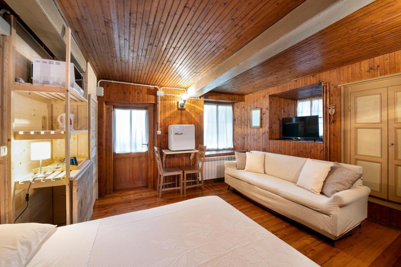 B&B Casa Quaroni Anzino Eksteriør billede